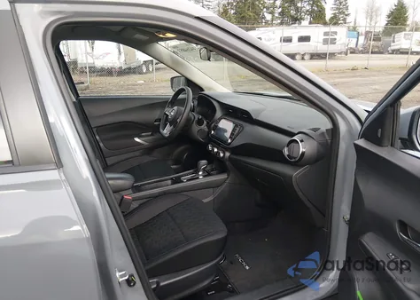 2023 Nissan Kicks Sv Xtronic Cvt z USA, uszkodzony, nr VIN 3N1CP5CV1PL482541